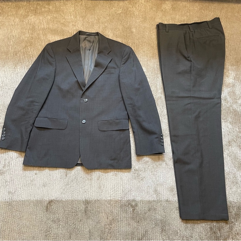 Kenneth Cole Reaction Men’s Charcoal Gray 100% Wool Suit 40S | 33x32